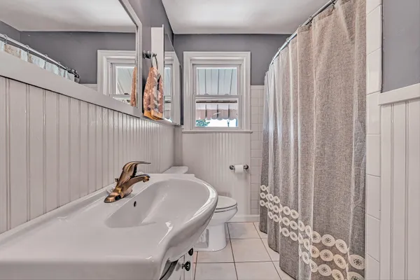 $384,950 | 2718 Wilshire Avenue Southwest, Roanoke, VA 24015