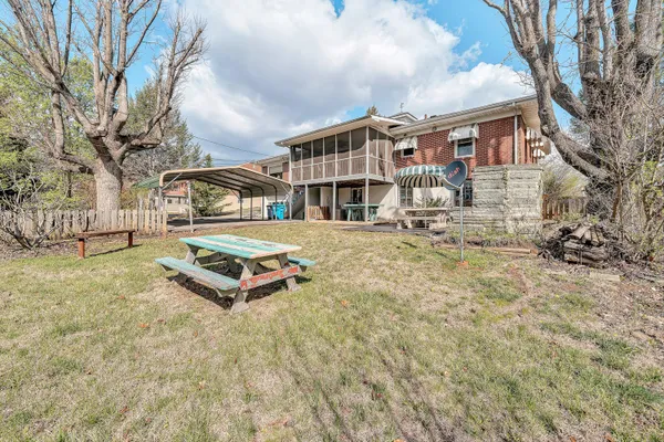 $384,950 | 2718 Wilshire Avenue Southwest, Roanoke, VA 24015