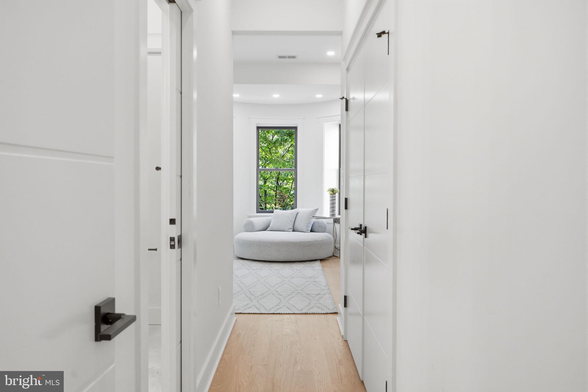 1933 Calvert Street Northwest Washington, DC 20009 - Photo 34 of 72