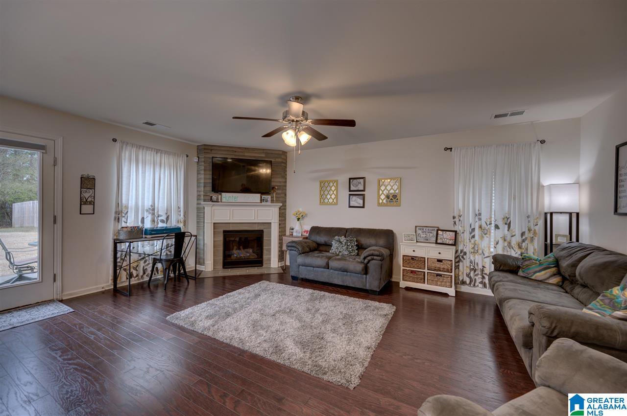 190 Sarah Way Kimberly, AL 35091 - Photo 8 of 22