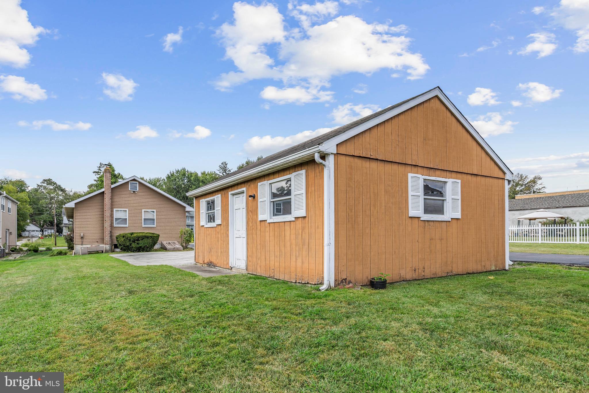 253 Saxer Avenue Springfield, PA 19064 - Photo 24 of 25 a view of a backyard of the house