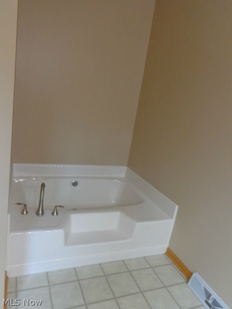 6029 Navarre Road Southwest Canton, OH 44706 - Photo 14 of 22