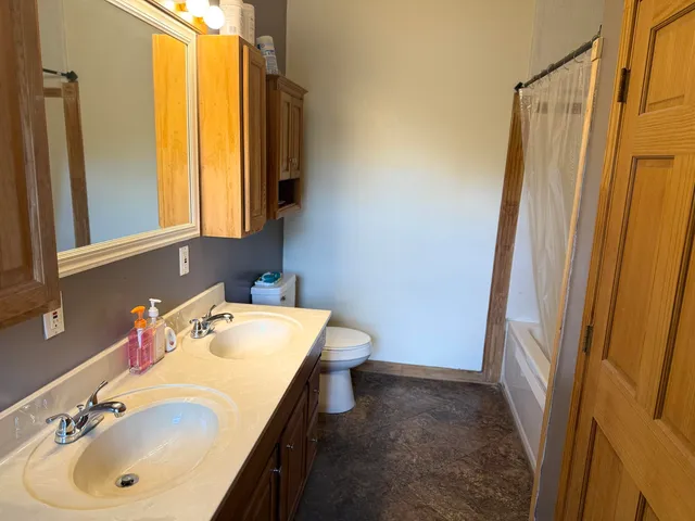 $275,000 | 210 Laurel Avenue, South Pittsburg, TN 37380