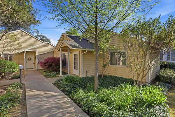 $220,000 | 11330 Fair Oaks Boulevard, Unit 124, Fair Oaks, CA 95628
