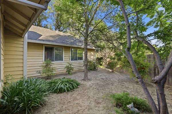 $220,000 | 11330 Fair Oaks Boulevard, Unit 124, Fair Oaks, CA 95628