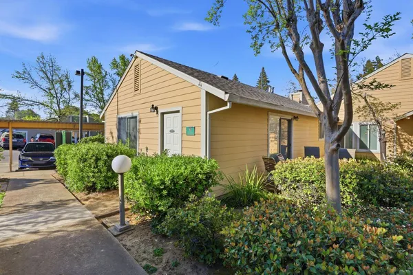 $220,000 | 11330 Fair Oaks Boulevard, Unit 124, Fair Oaks, CA 95628