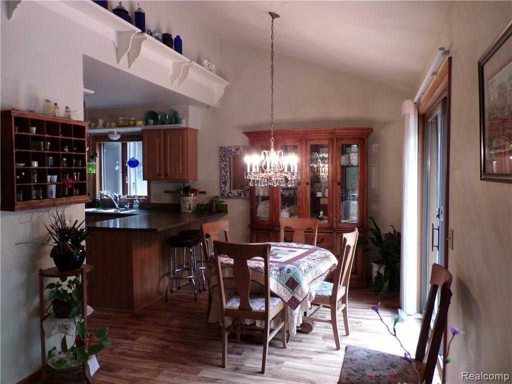 9169 Mabley Hill Road Fenton, MI 48430 - Photo 6 of 33 8.2 Dining Rm 2 9169 Mabley Hill 190