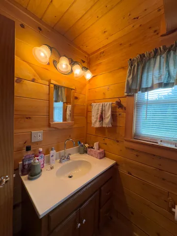 $385,000 | 1968 Highway 193, Beddington, ME 04622