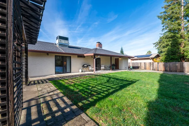 $439,900 | 3122 Panorama Drive, Redding, CA 96003