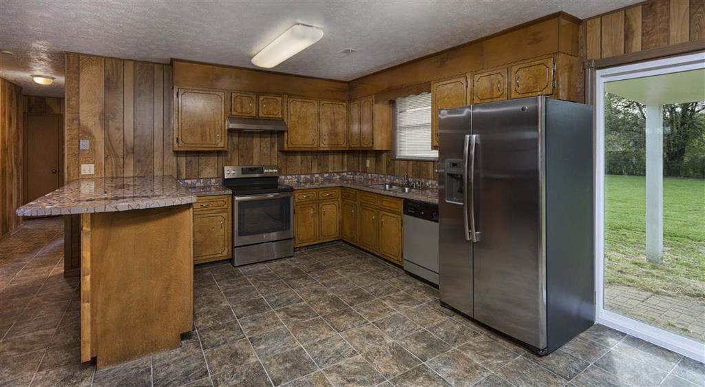 3887 Double S Road Dayton, TN 37321 - Photo 4 of 19 4
