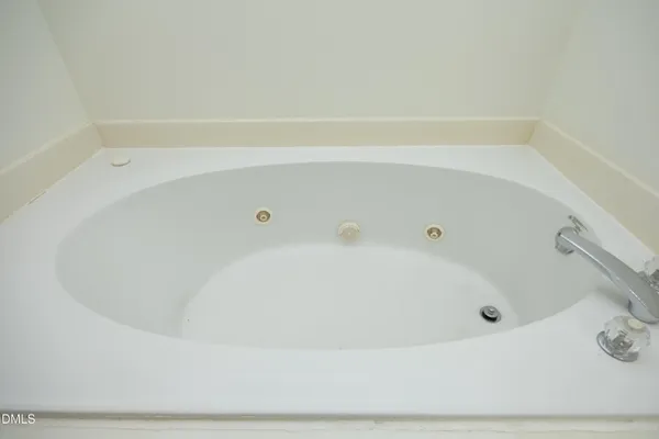 $275,000 | 521 Renshaw Court, Cary, NC 27518