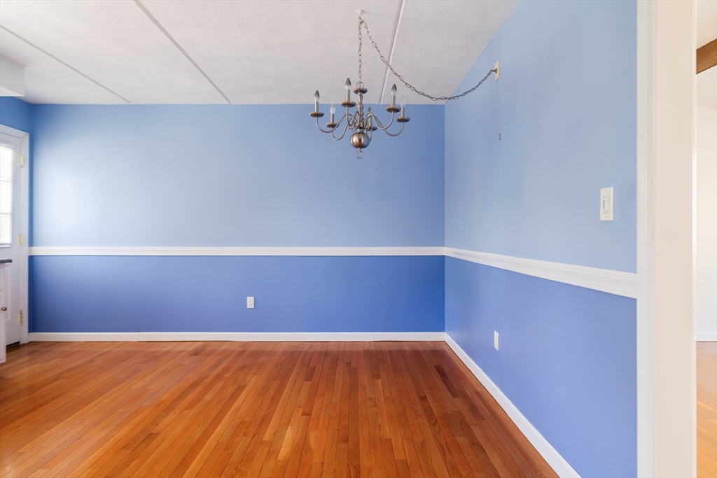 44 Salem Street, Unit C Wakefield, MA 01880 - Photo 12 of 26 a view of an empty room with a window