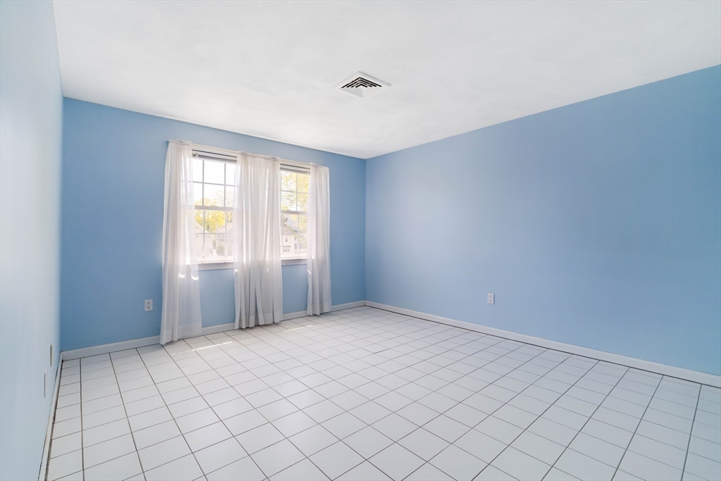 44 Salem Street, Unit C Wakefield, MA 01880 - Photo 19 of 26 a view of an empty room and window