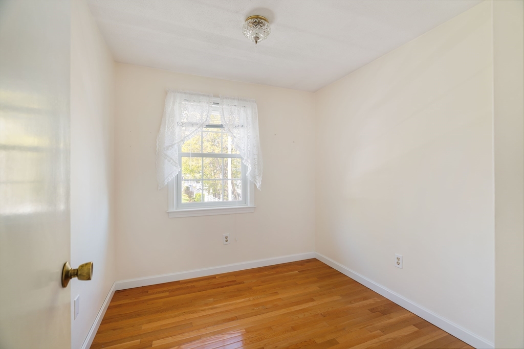 44 Salem Street, Unit C Wakefield, MA 01880 - Photo 20 of 26 an empty room with a window