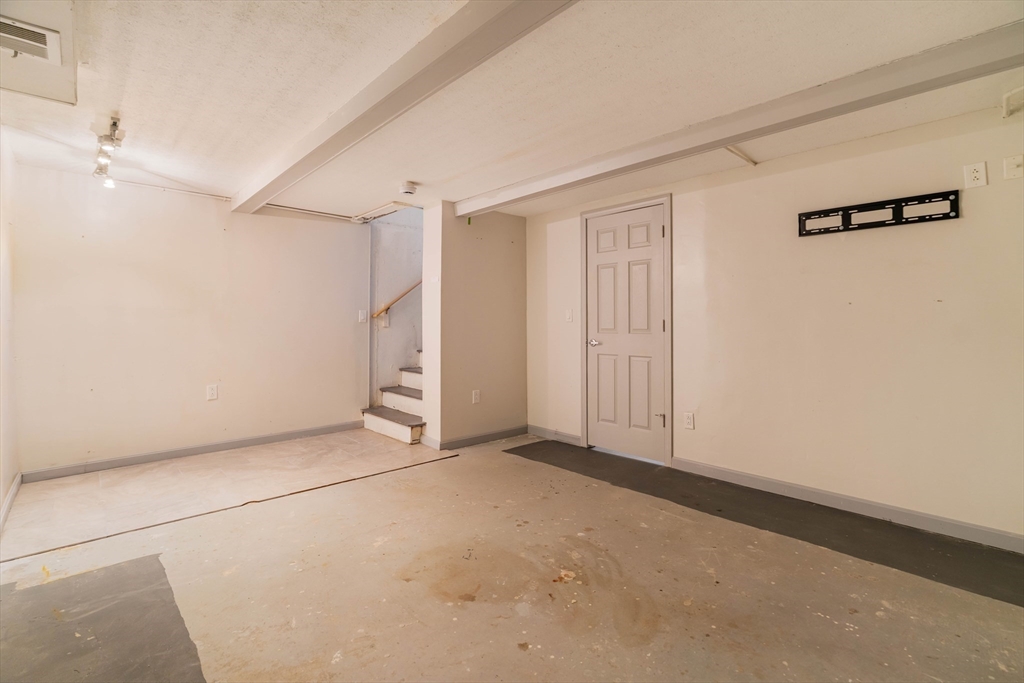 44 Salem Street, Unit C Wakefield, MA 01880 - Photo 22 of 26 a view of an empty room