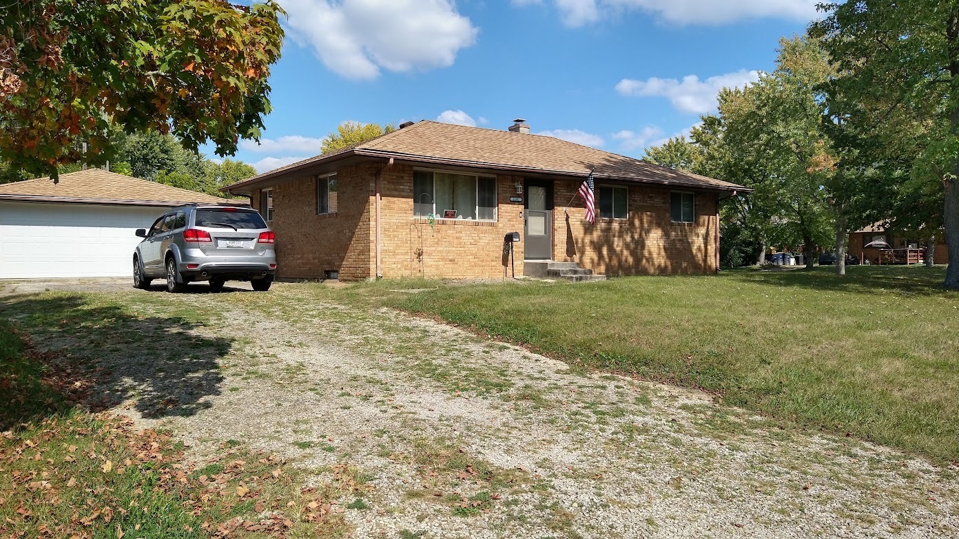 2282 Mann Drive Beech Grove, IN 46107 - Photo 3 of 25