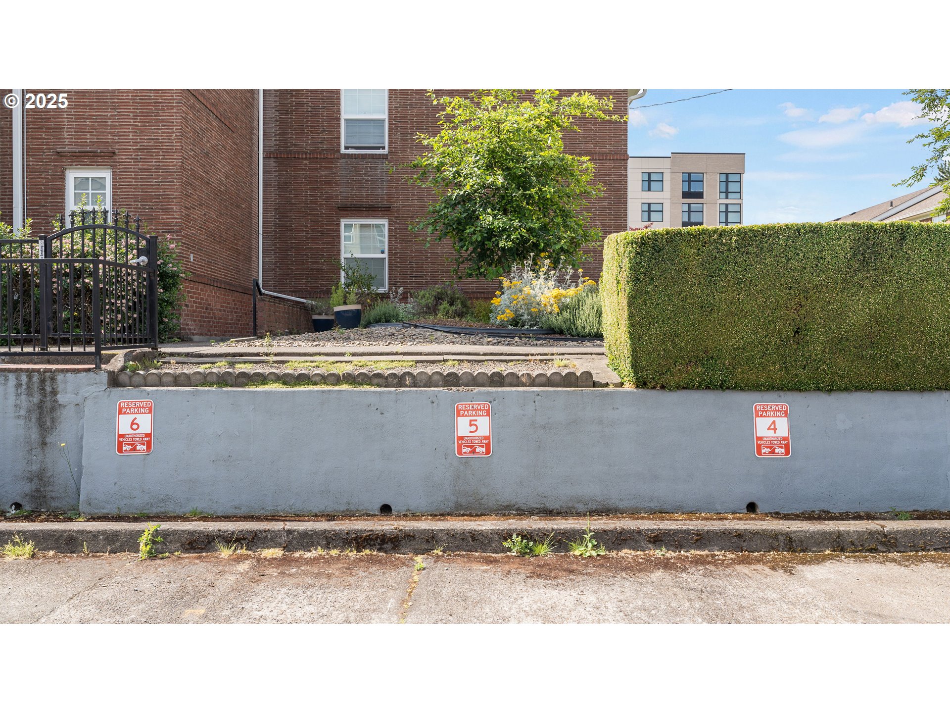 308 East 12th Street, Unit 308B Vancouver, WA 98660 - Photo 26 of 28 a view of a city street