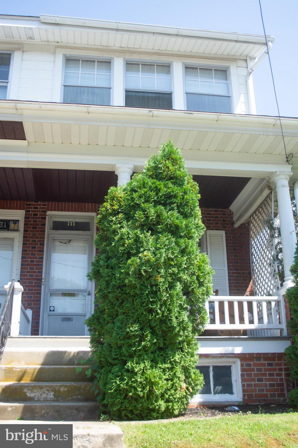 233 South Sterley Street Reading, PA 19607 - Photo 2 of 23 Gallery Image 2