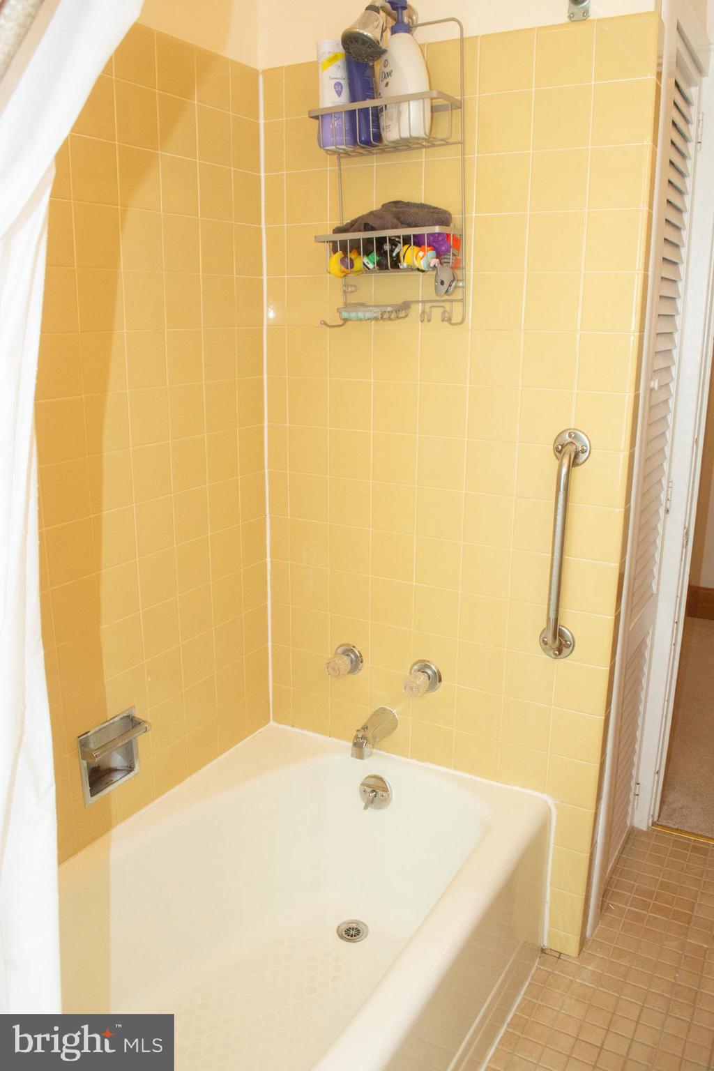 233 South Sterley Street Reading, PA 19607 - Photo 13 of 23 Gallery Image 13