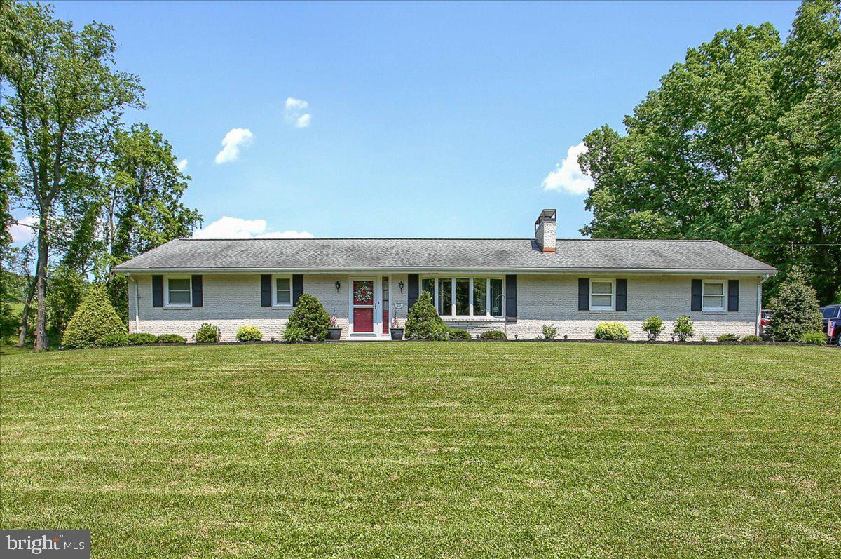 334 Mountain Road Halifax, PA 17032 - Photo 1 of 33