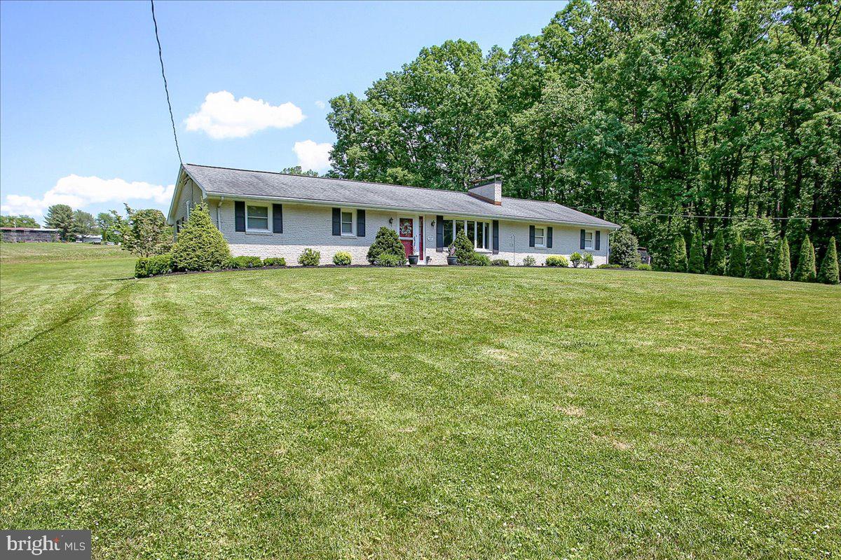 334 Mountain Road Halifax, PA 17032 - Photo 2 of 33