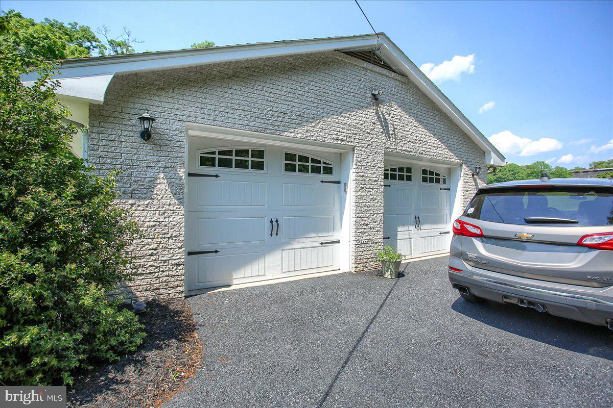 334 Mountain Road Halifax, PA 17032 - Photo 33 of 33 Attached 2 Car Garage