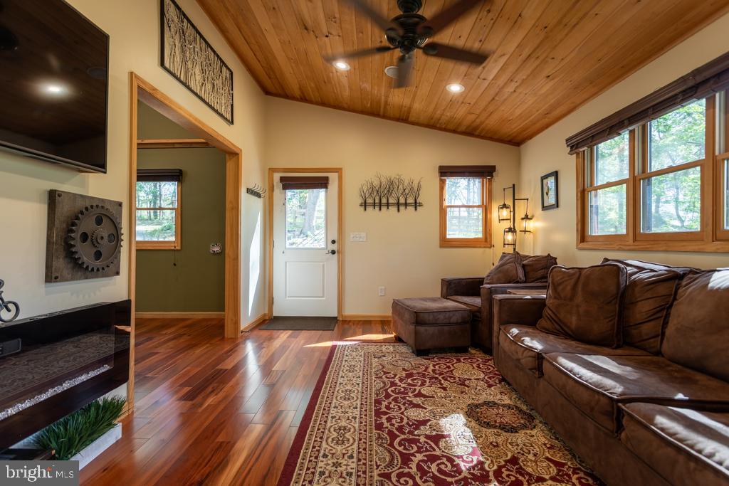 504 Dakota Road Baker, WV 26801 - Photo 8 of 130