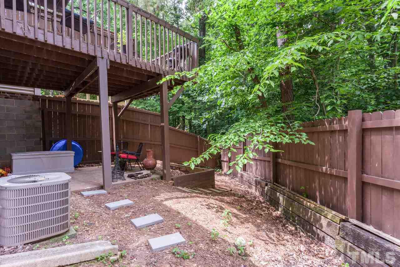 7322 Shellburne Drive Raleigh, NC 27612 - Photo 4 of 24