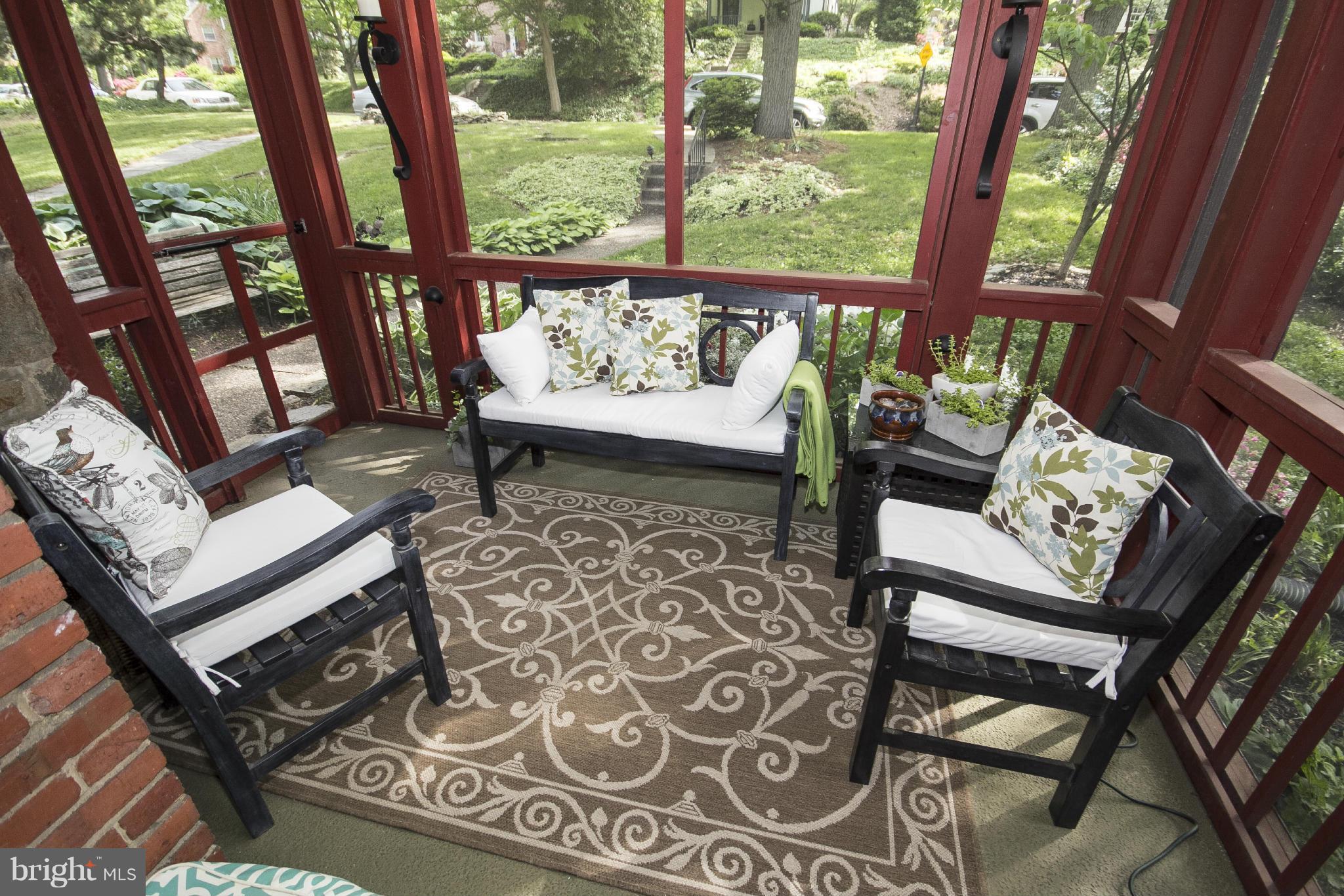 1217 Roundhill Road Baltimore, MD 21218 - Photo 11 of 30 Screened/Sun Room