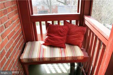 1217 Roundhill Road Baltimore, MD 21218 - Photo 13 of 30 Screened in Side Mud Romm