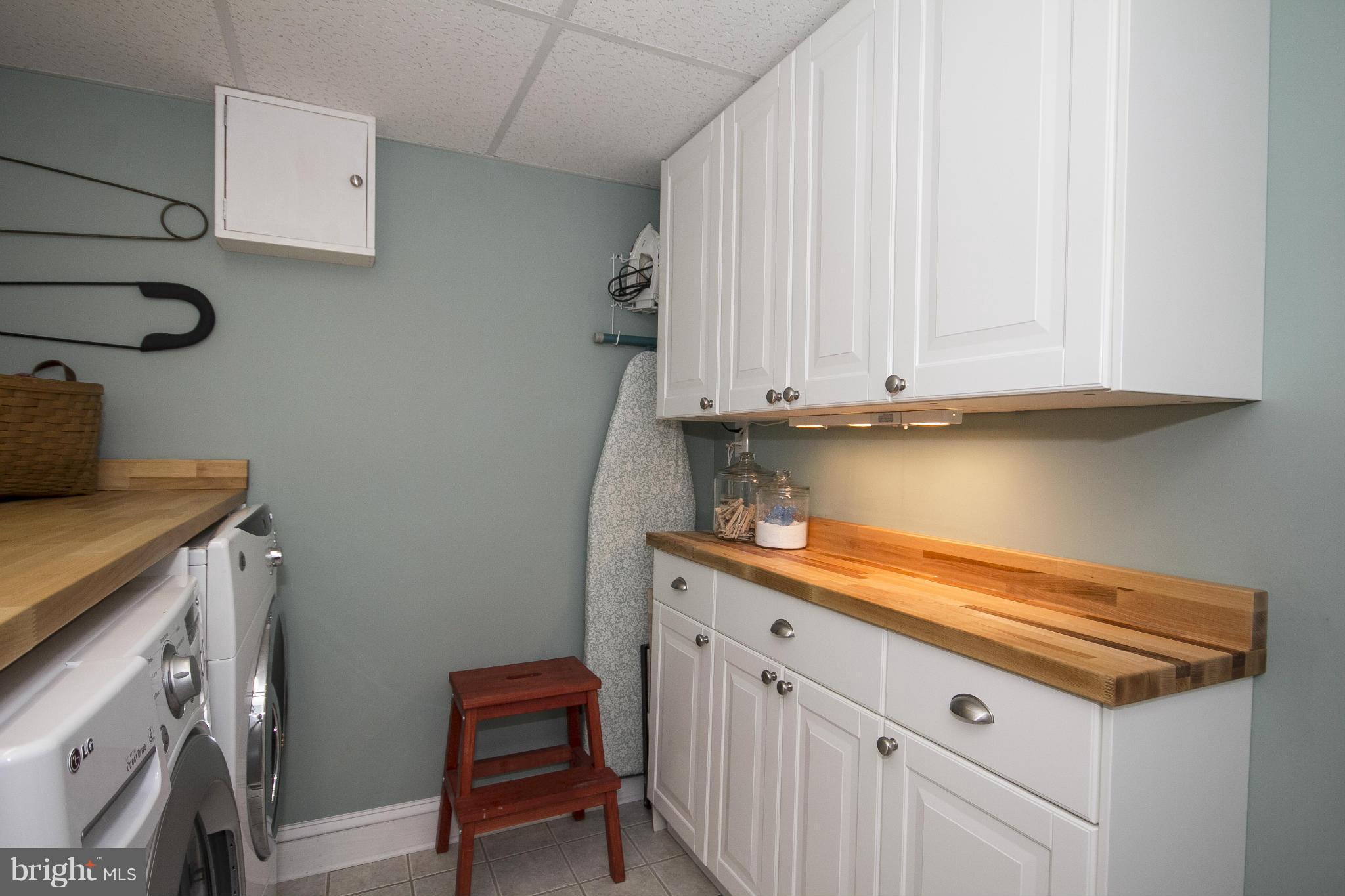 1217 Roundhill Road Baltimore, MD 21218 - Photo 26 of 30 Laundry Room Storage