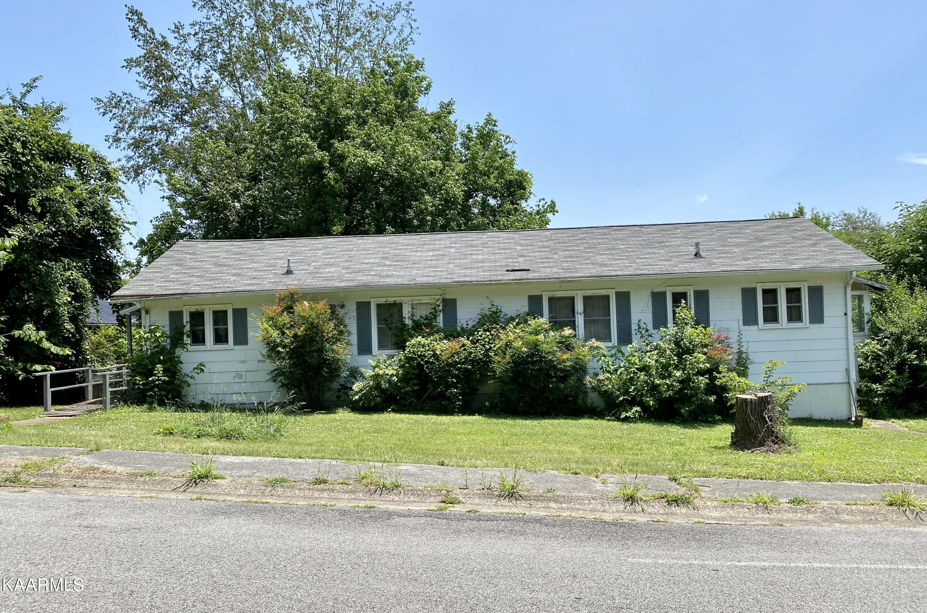 141 Warrior Circle Oak Ridge, TN 37830 - Photo 1 of 1 IMG_8261