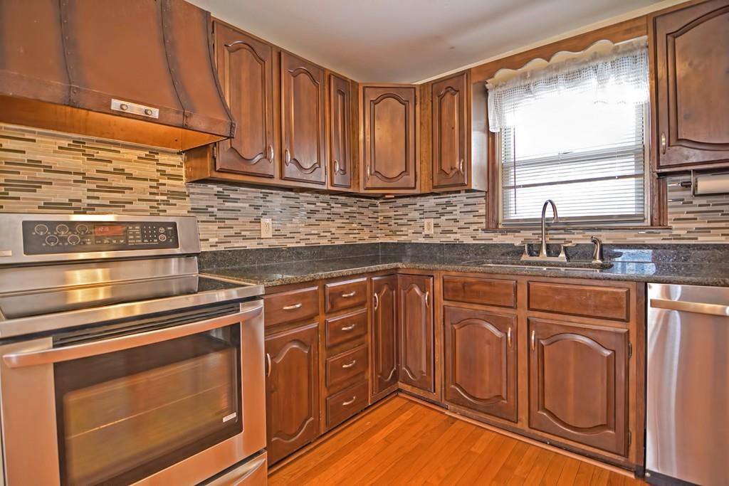 31 Janice Road Stoughton, MA 02072 - Photo 3 of 40 Gallery Image 3