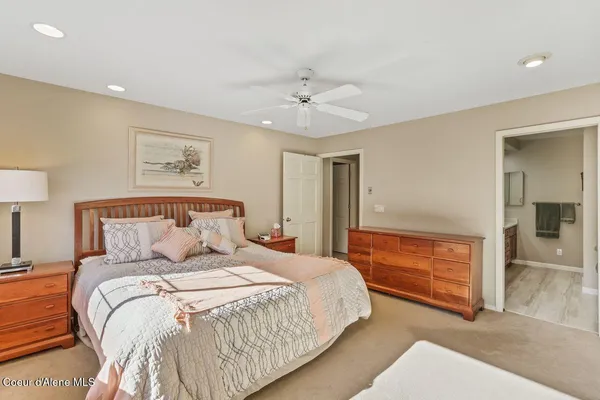 $639,000 | 21709 North Viewpoint Drive, Unit 10, Rathdrum, ID 83858