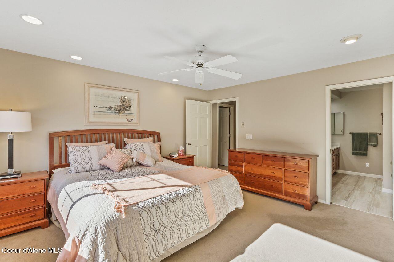 21709 North Viewpoint Drive, Unit 10 Rathdrum, ID 83858 - Photo 13 of 35 Master Bedroom Suite