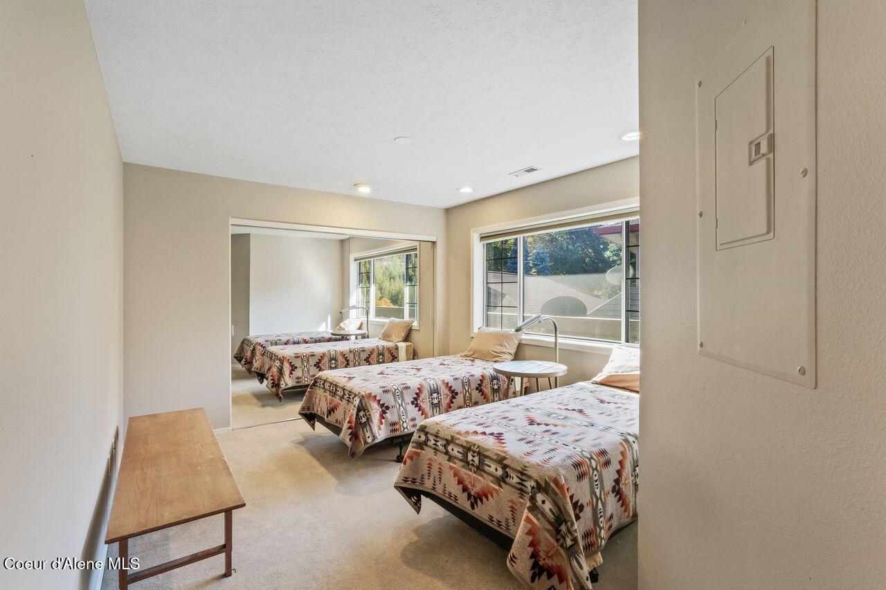 21709 North Viewpoint Drive, Unit 10 Rathdrum, ID 83858 - Photo 16 of 35 Guest Bedroom