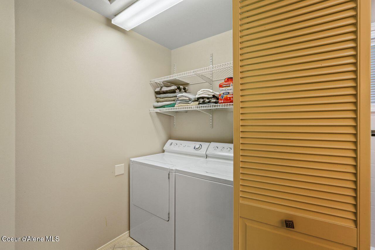 21709 North Viewpoint Drive, Unit 10 Rathdrum, ID 83858 - Photo 19 of 35 Laundry Room