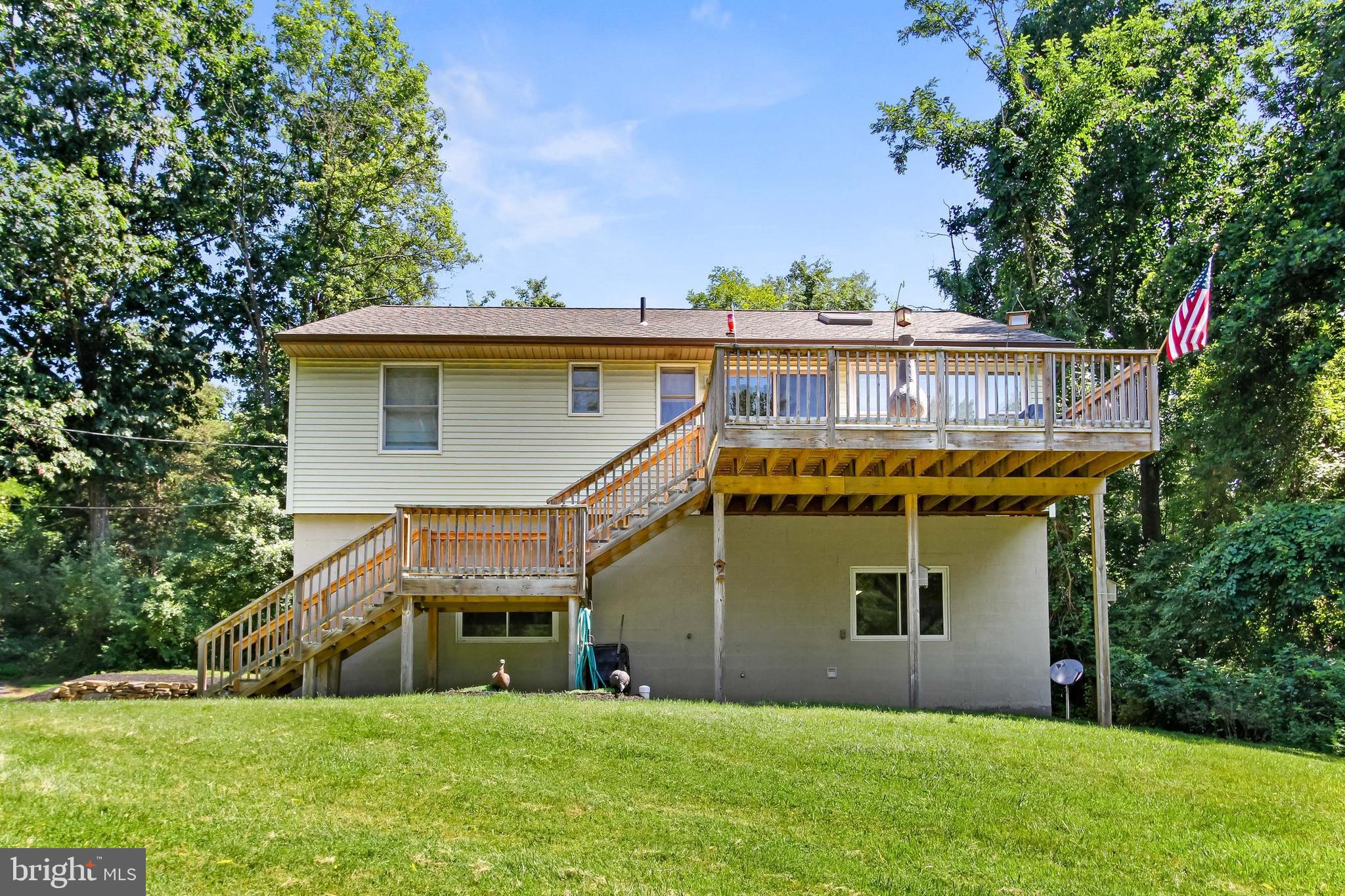 522 Water Street Fairfield, PA 17320 - Photo 2 of 36 Deck entry