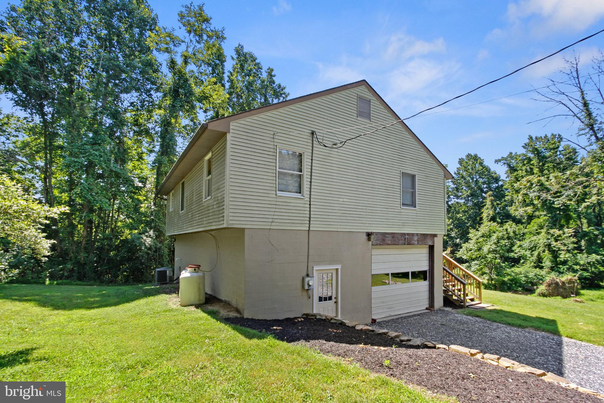 522 Water Street Fairfield, PA 17320 - Photo 26 of 36 Side View