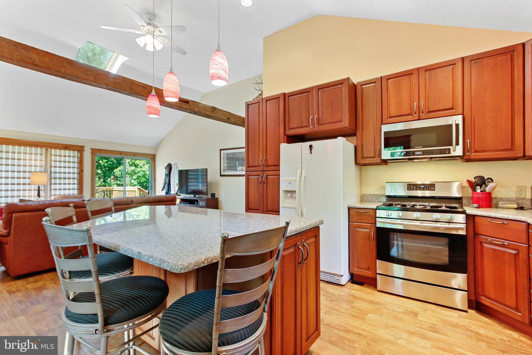 522 Water Street Fairfield, PA 17320 - Photo 7 of 36 All appliances convey