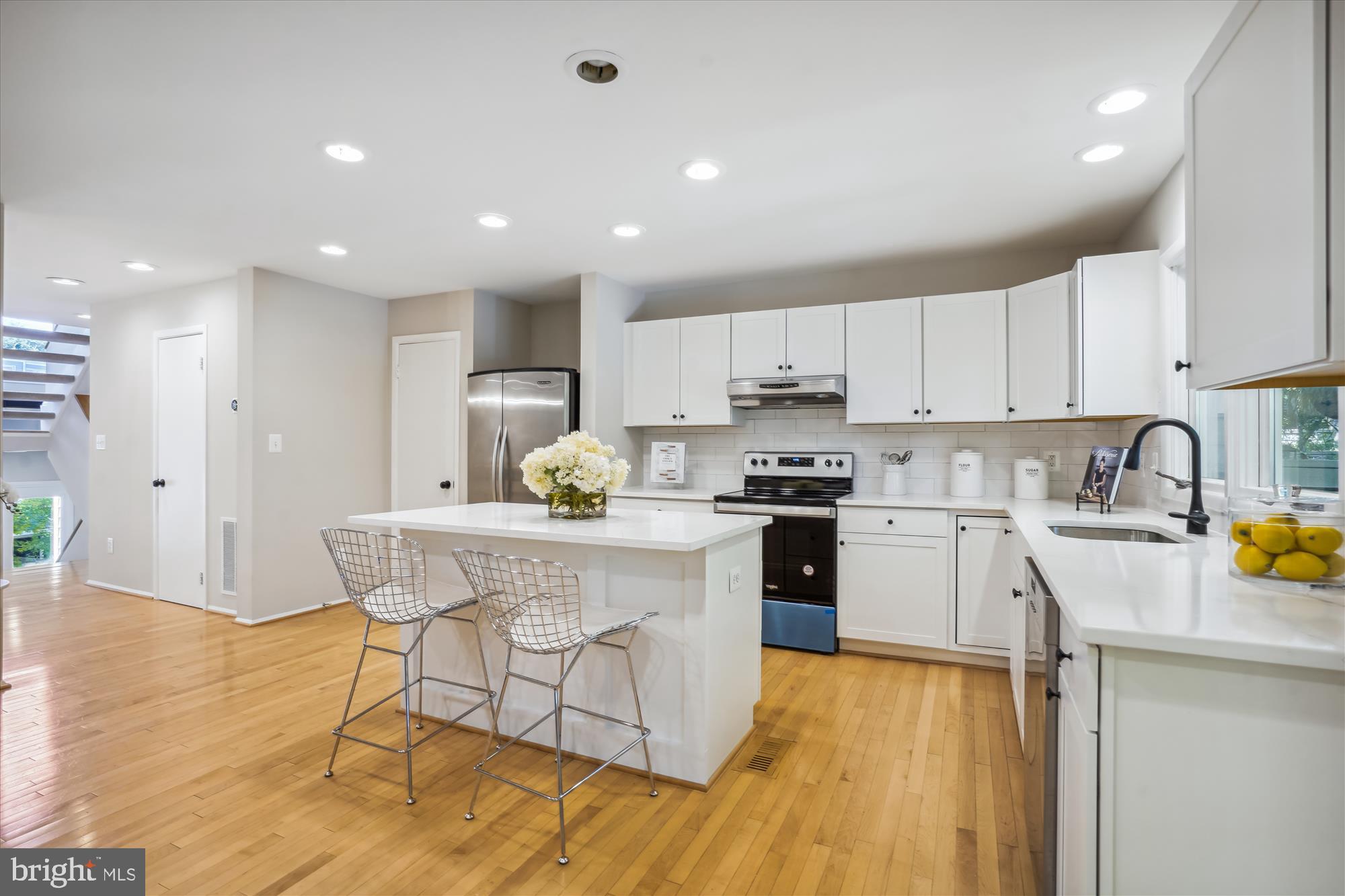 1958 Lakeport Way Reston, VA 20191 - Photo 11 of 38 Kitchen