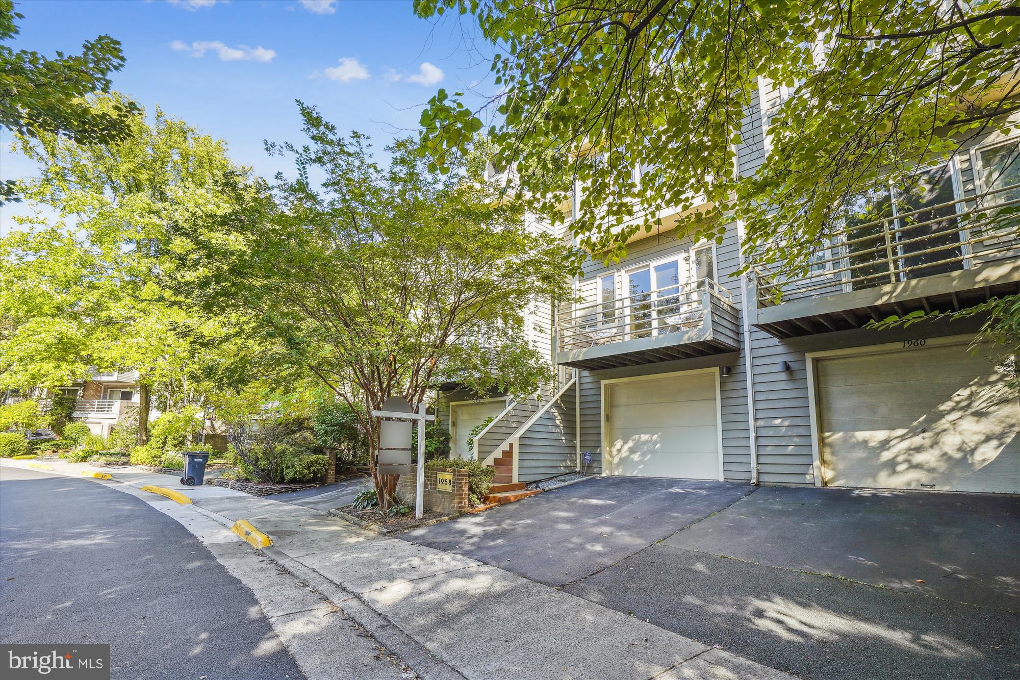 1958 Lakeport Way Reston, VA 20191 - Photo 2 of 38 Front Elevation
