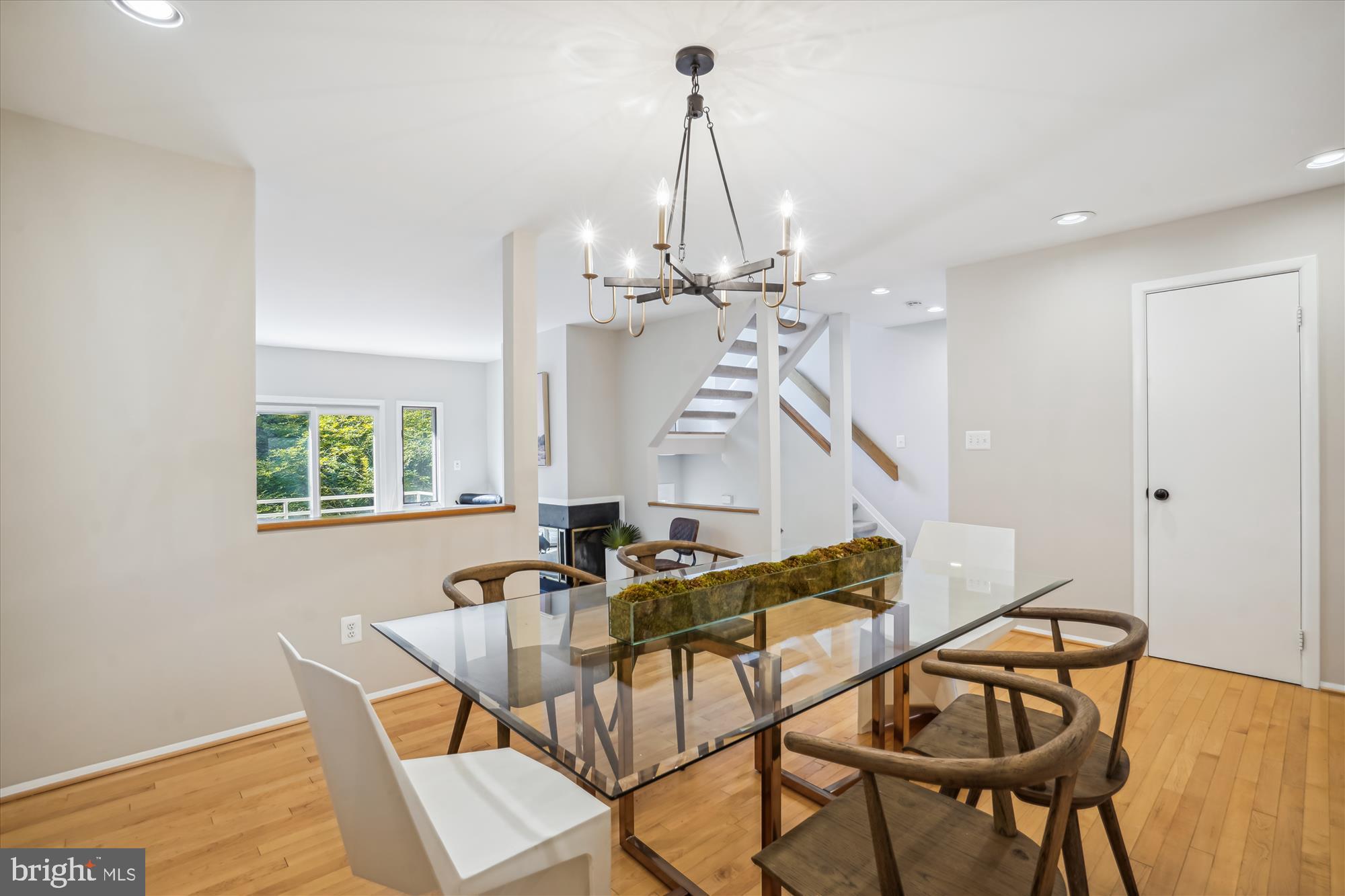 1958 Lakeport Way Reston, VA 20191 - Photo 8 of 38 Dining Room