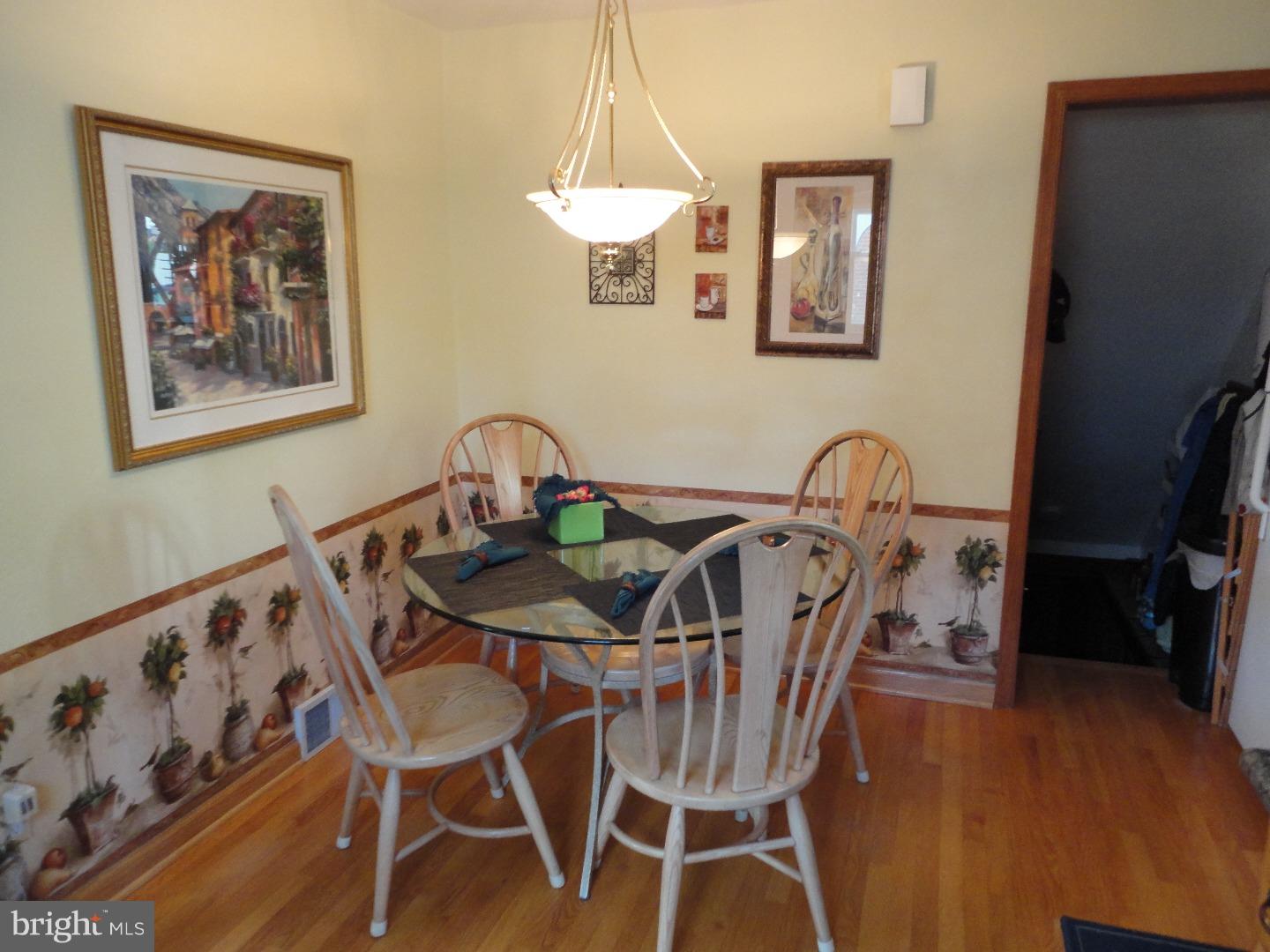 909 Edgewood Drive Springfield, PA 19064 - Photo 7 of 24 Gallery Image 7