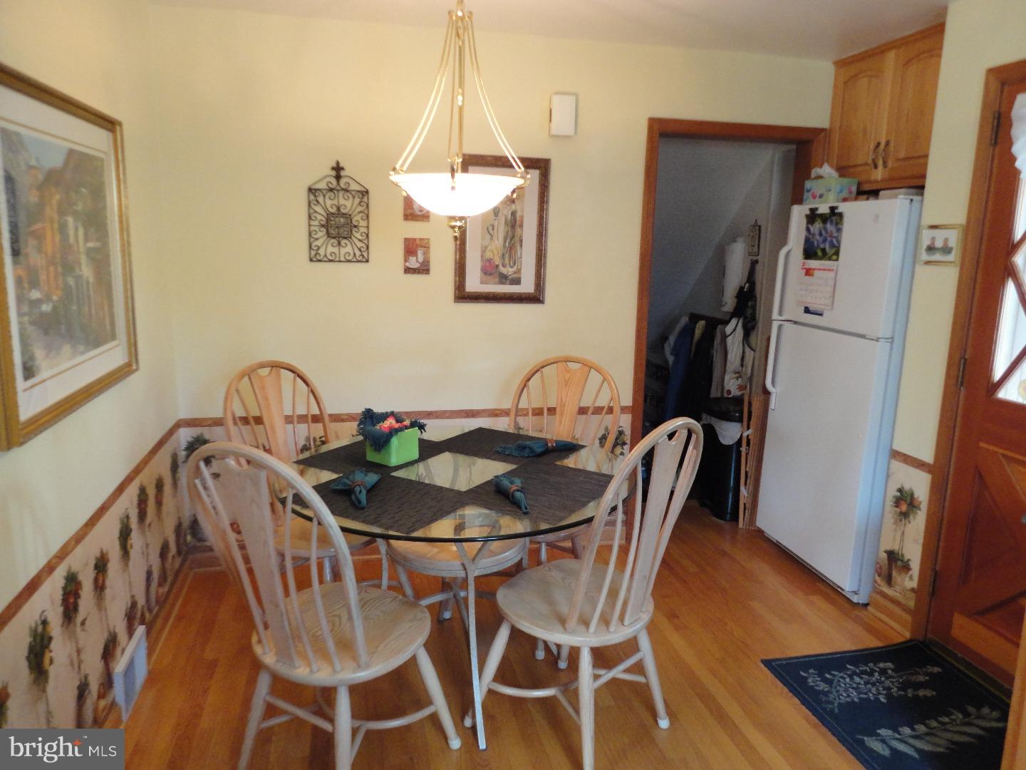 909 Edgewood Drive Springfield, PA 19064 - Photo 8 of 24 Gallery Image 8