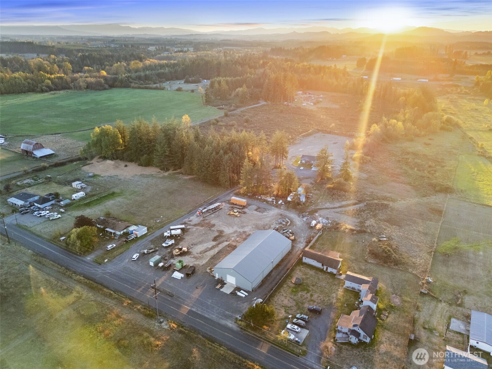 316 Meier Road Winlock, WA 98596 - Photo 2 of 12 a view of a city from a yard