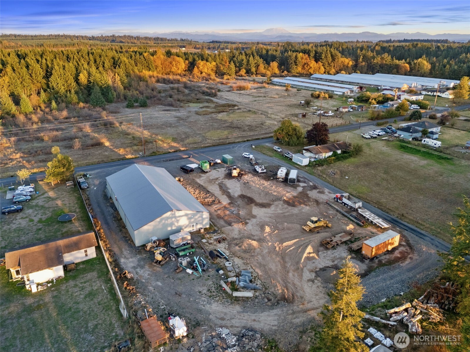 316 Meier Road Winlock, WA 98596 - Photo 3 of 12 a view of an ocean with city view