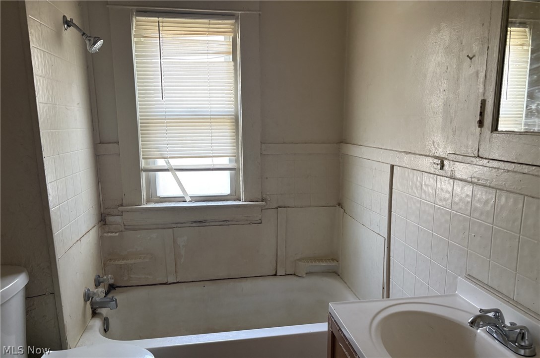 13401 Graham Road East Cleveland, OH 44112 - Photo 9 of 10 Gallery Image 9
