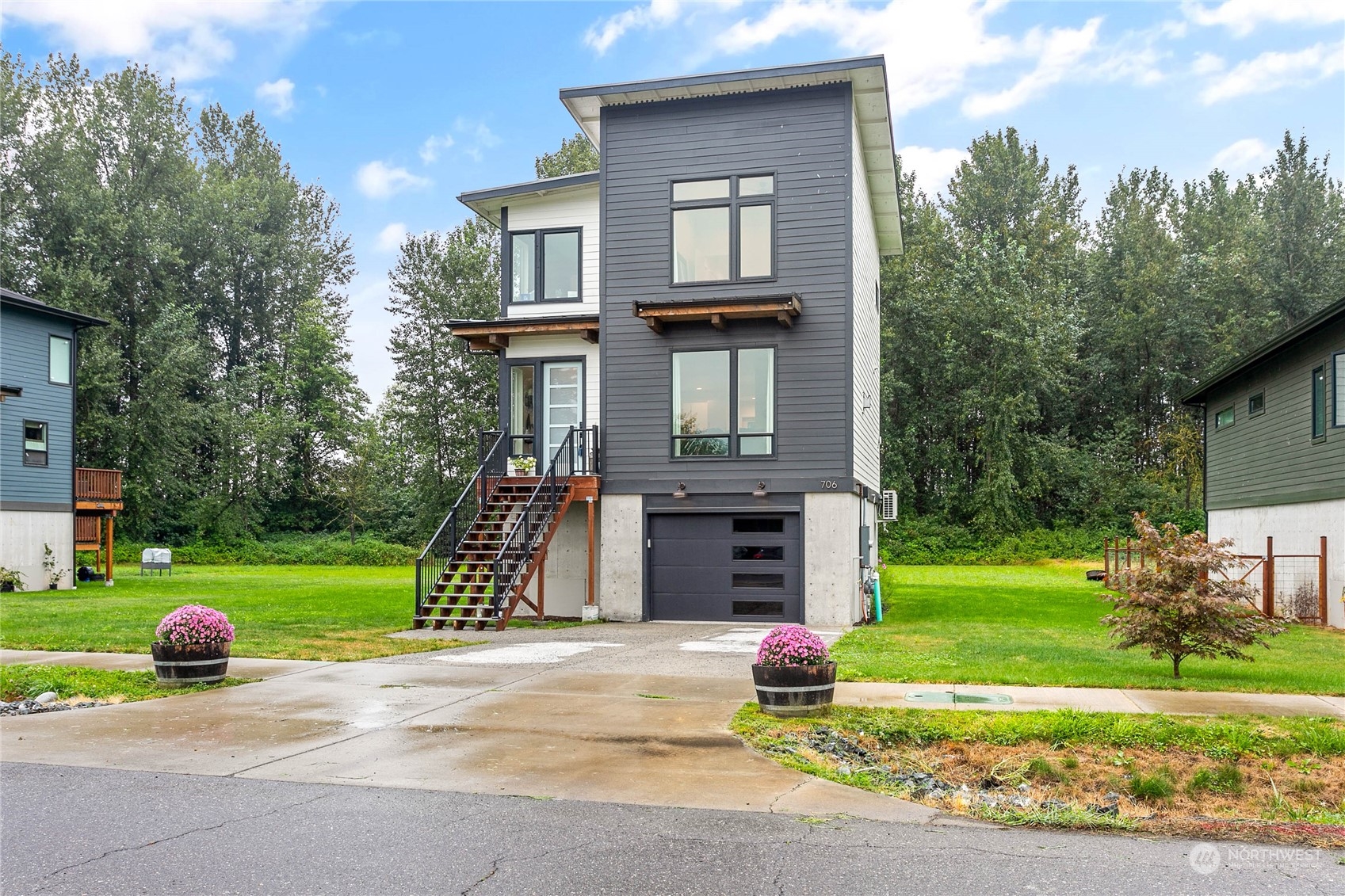 706 Garfield Street Sumas, WA 98295 - Photo 1 of 34 Gallery Image 1