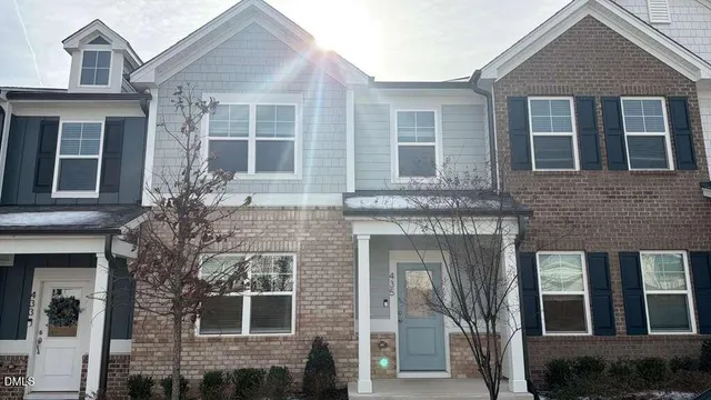 $1,895 | 435 Parker Sta Avenue, Fuquay-Varina, NC 27526